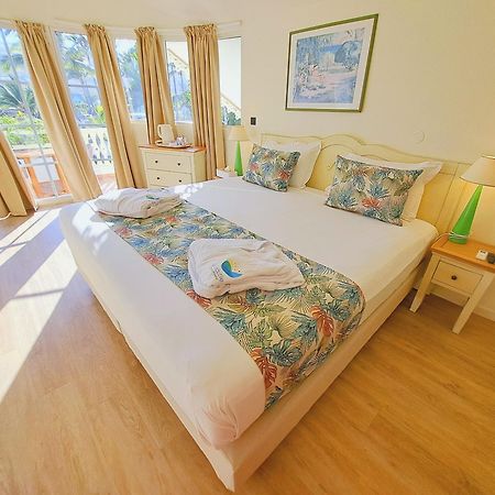 Le Nautile Beachfront サンジルレバン エクステリア 写真