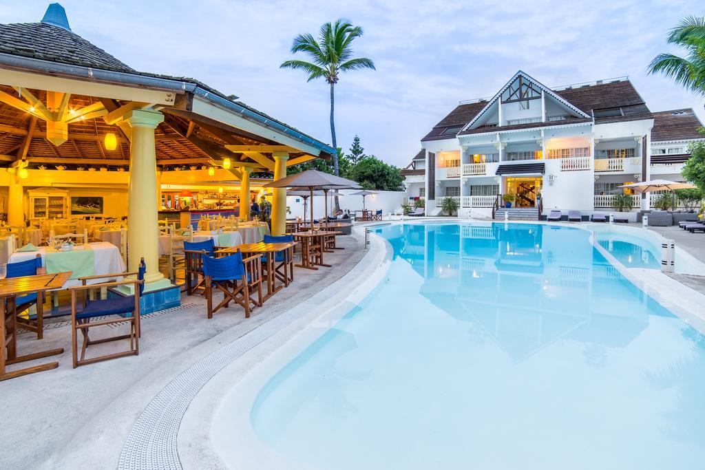 Le Nautile Beachfront サンジルレバン エクステリア 写真