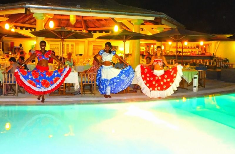 Le Nautile Beachfront サンジルレバン エクステリア 写真